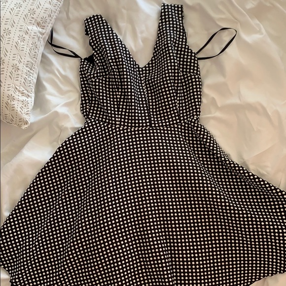 Black and whit dots dress - Picture 2 of 8